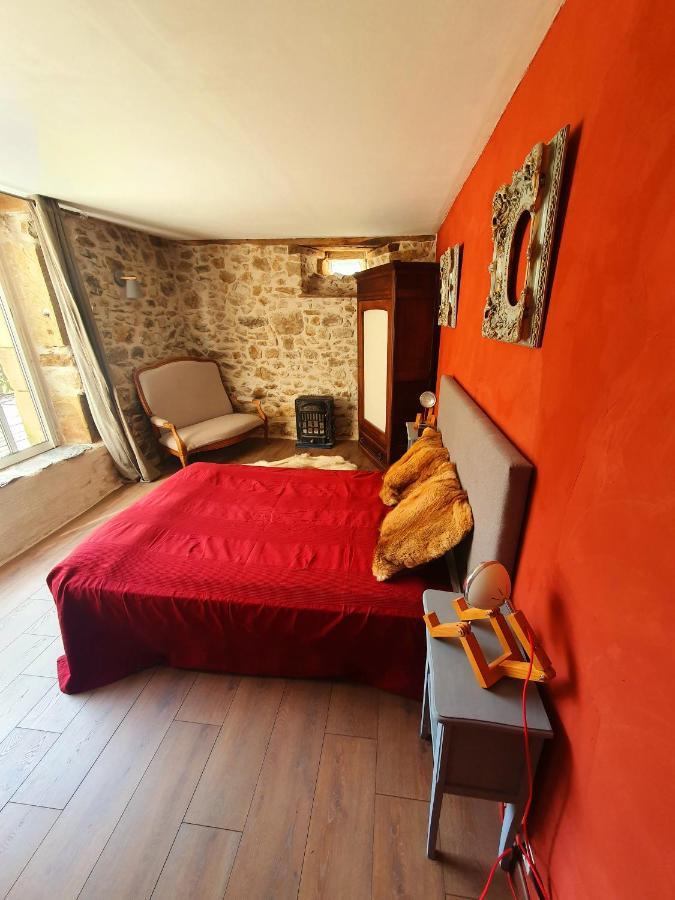 Gite De La Genevriere Saint-Chamant Eksteriør billede
