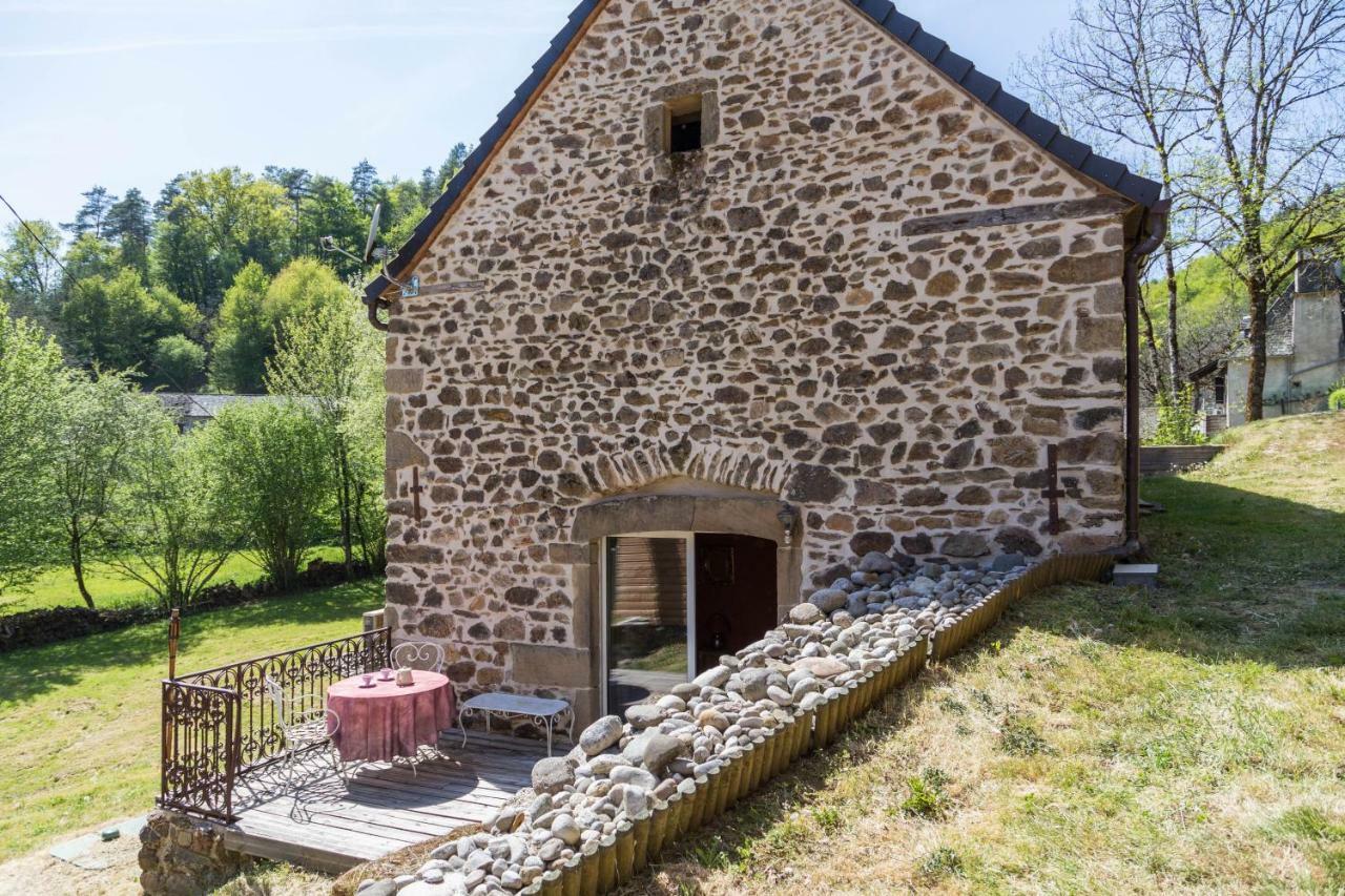 Gite De La Genevriere Saint-Chamant Eksteriør billede